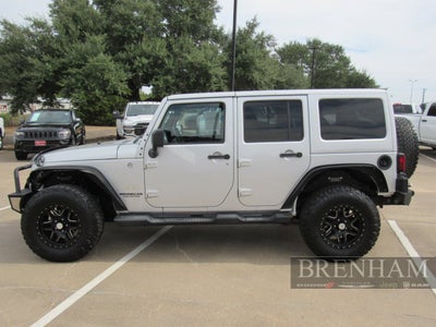 2012 Jeep Wrangler Unlimited Unlimited Sahara