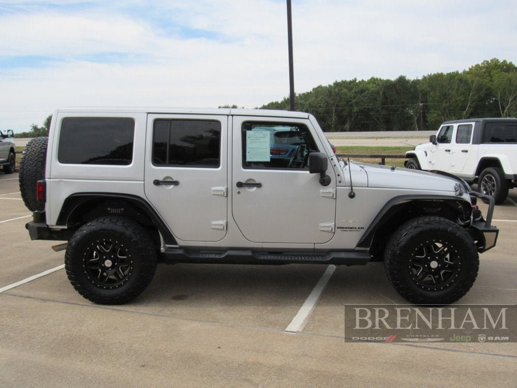 2012 Jeep Wrangler Unlimited Unlimited Sahara