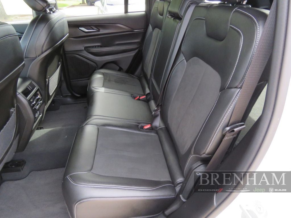 2023 Jeep Grand Cherokee Altitude 4x2