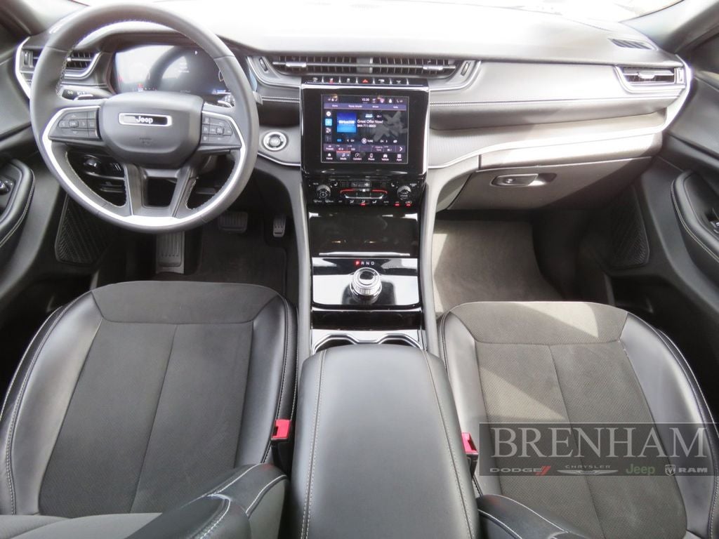 2023 Jeep Grand Cherokee Altitude 4x2