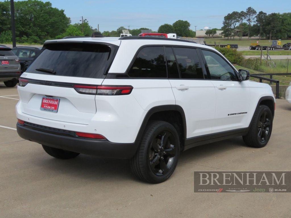 2023 Jeep Grand Cherokee Altitude 4x2