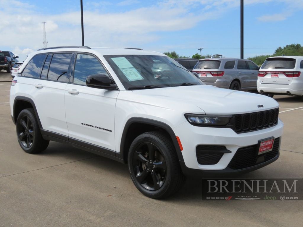 2023 Jeep Grand Cherokee Altitude 4x2