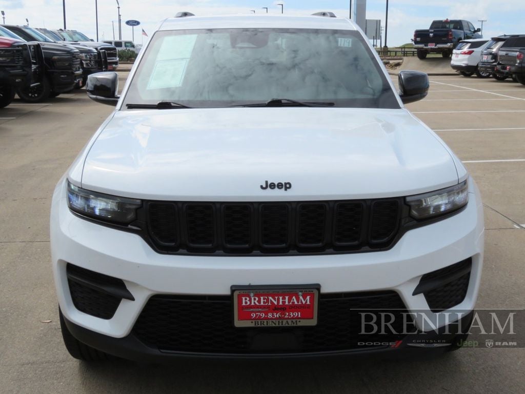 2023 Jeep Grand Cherokee Altitude 4x2