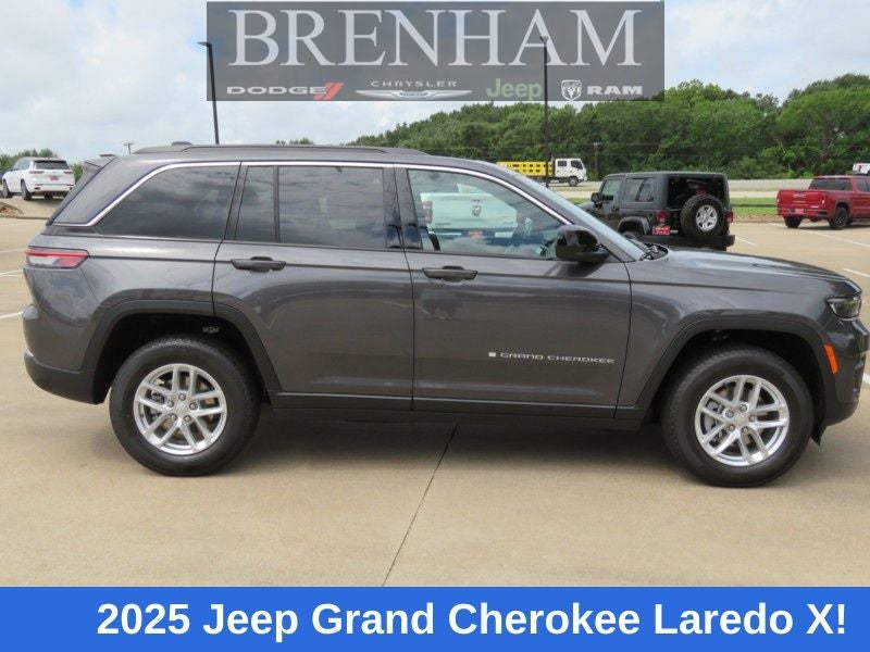 2025 Jeep Grand Cherokee GRAND CHEROKEE LAREDO X 4X2