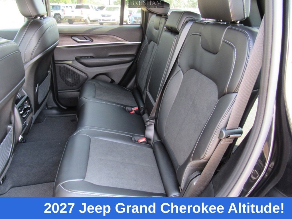 2027 Jeep Grand Cherokee Laredo Altitude