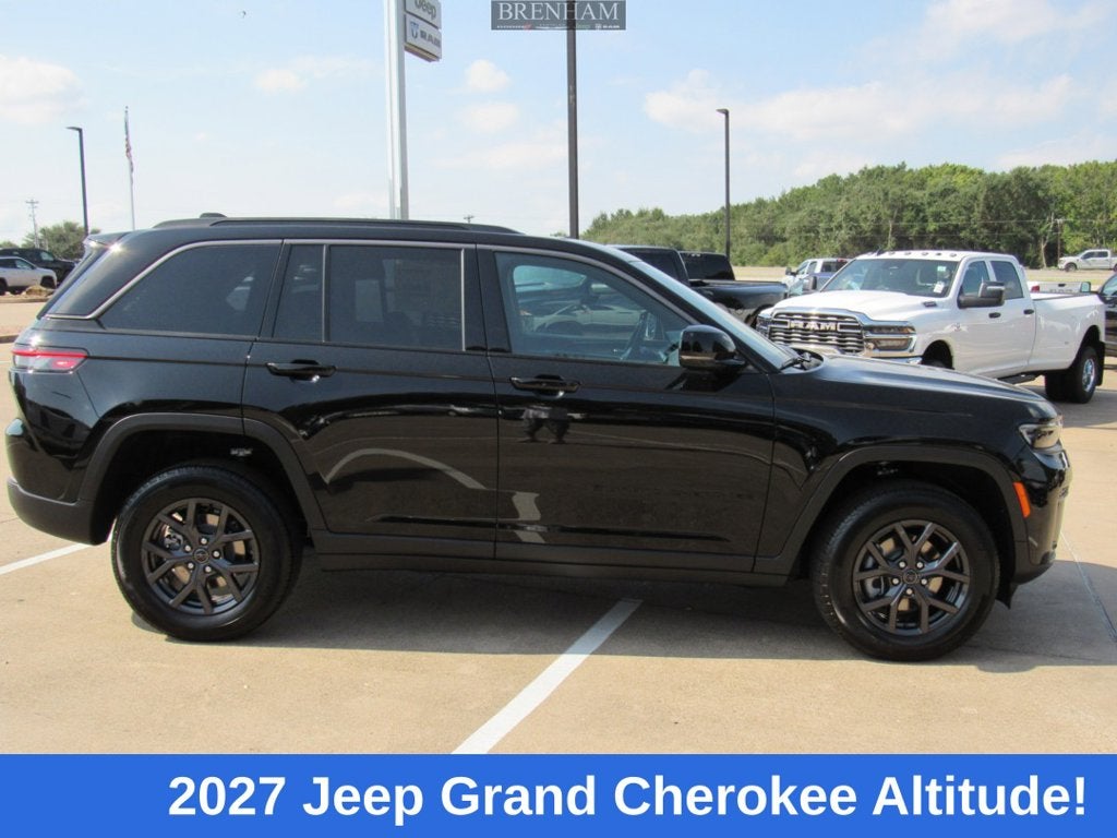 2027 Jeep Grand Cherokee Laredo Altitude
