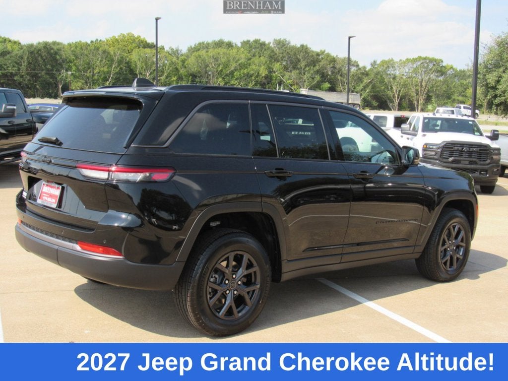 2027 Jeep Grand Cherokee Laredo Altitude
