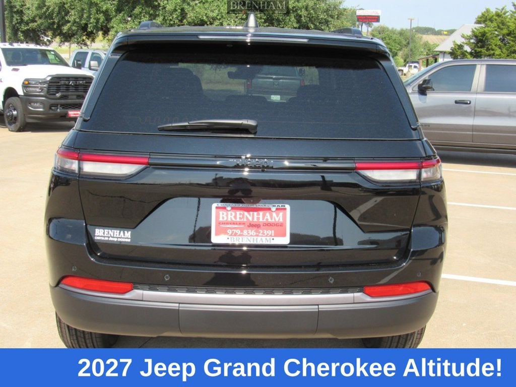 2027 Jeep Grand Cherokee Laredo Altitude