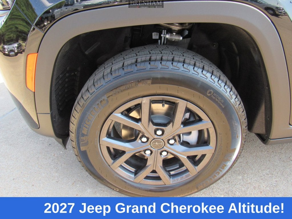 2027 Jeep Grand Cherokee Laredo Altitude