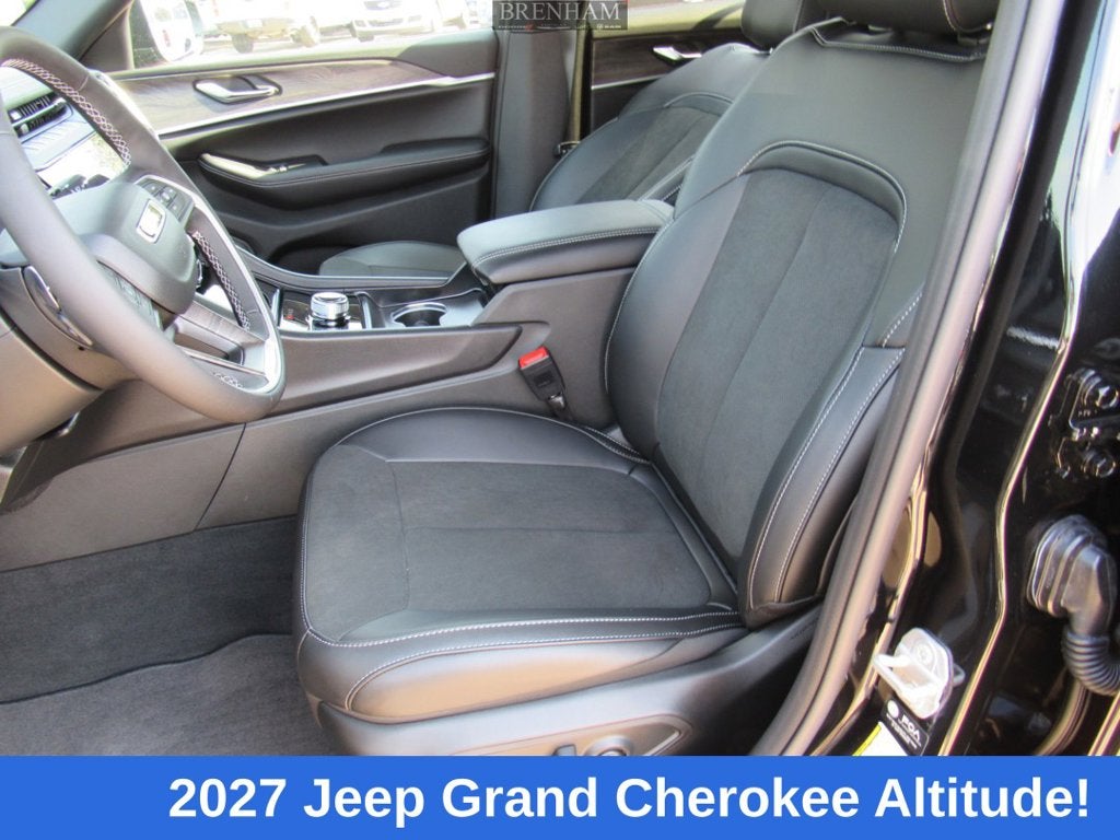 2027 Jeep Grand Cherokee Laredo Altitude