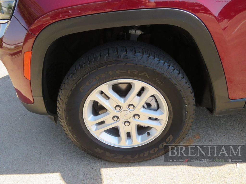 2023 Jeep Grand Cherokee Laredo 4x4