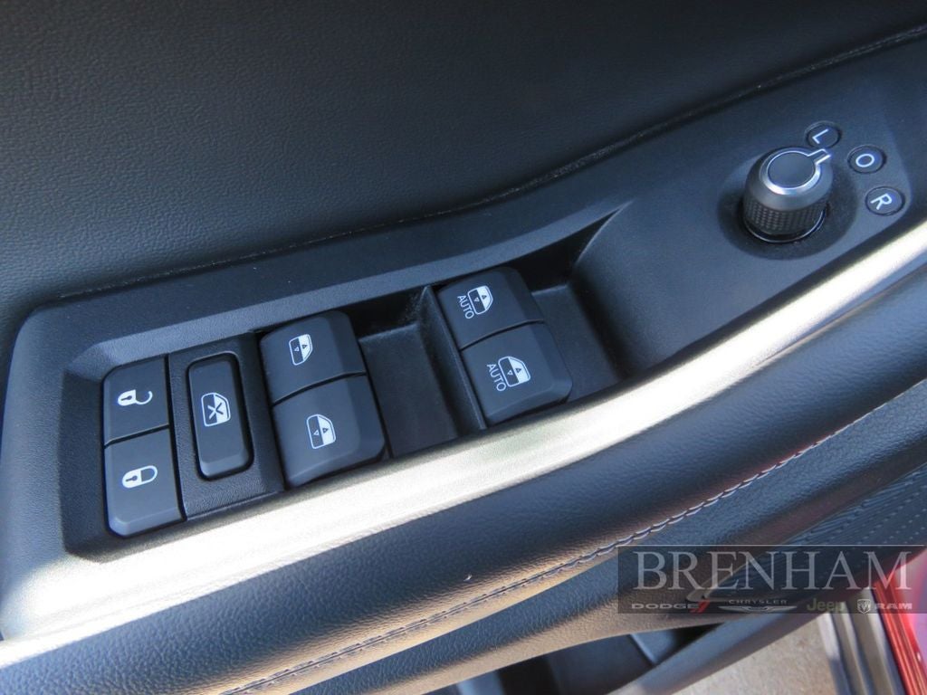 2023 Jeep Grand Cherokee Laredo 4x4