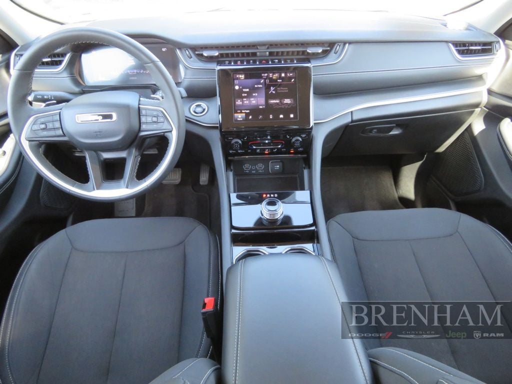 2023 Jeep Grand Cherokee Laredo 4x4