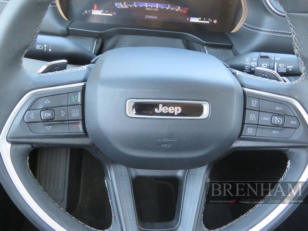 2023 Jeep Grand Cherokee Laredo 4x4