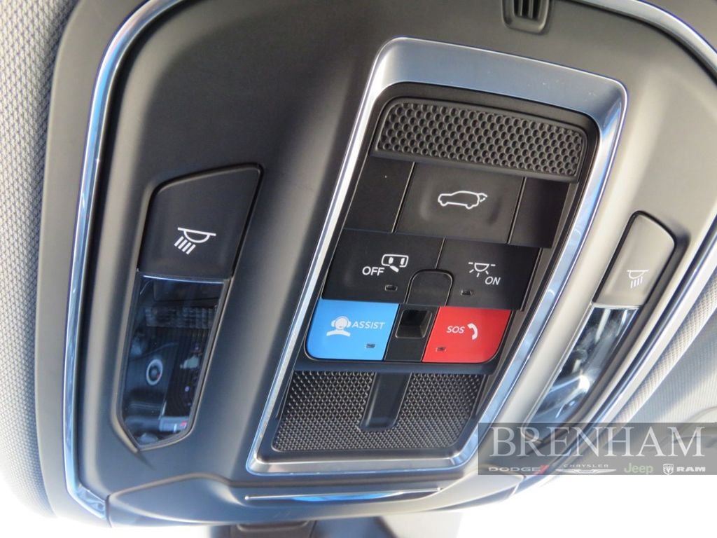 2023 Jeep Grand Cherokee Laredo 4x4