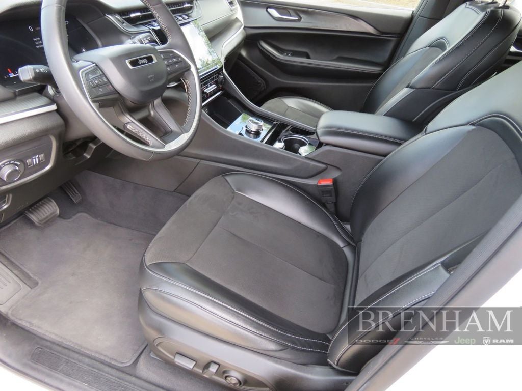 2023 Jeep Grand Cherokee L Altitude 4x2