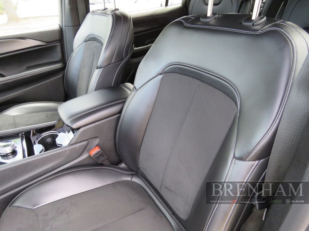 2023 Jeep Grand Cherokee L Altitude 4x2
