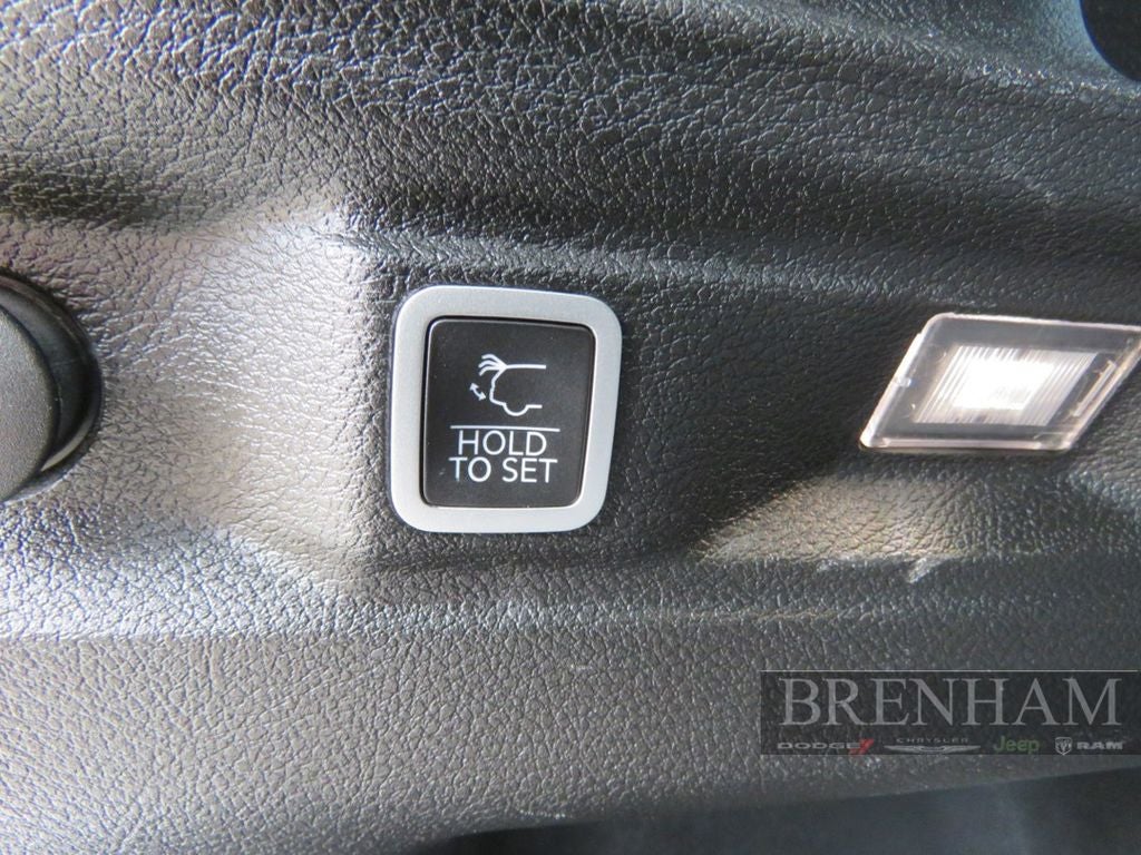 2023 Jeep Grand Cherokee L Altitude 4x2
