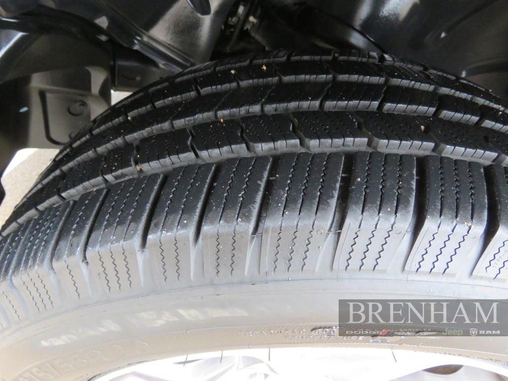 2019 RAM 1500 Laramie Crew Cab 4x2 5'7' Box