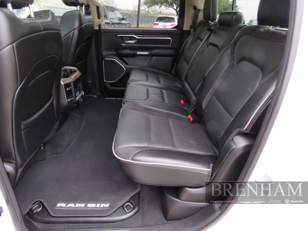 2019 RAM 1500 Laramie Crew Cab 4x2 5'7' Box