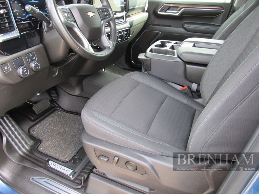 2024 Chevrolet Silverado 1500 2WD Crew Cab Short Bed LT