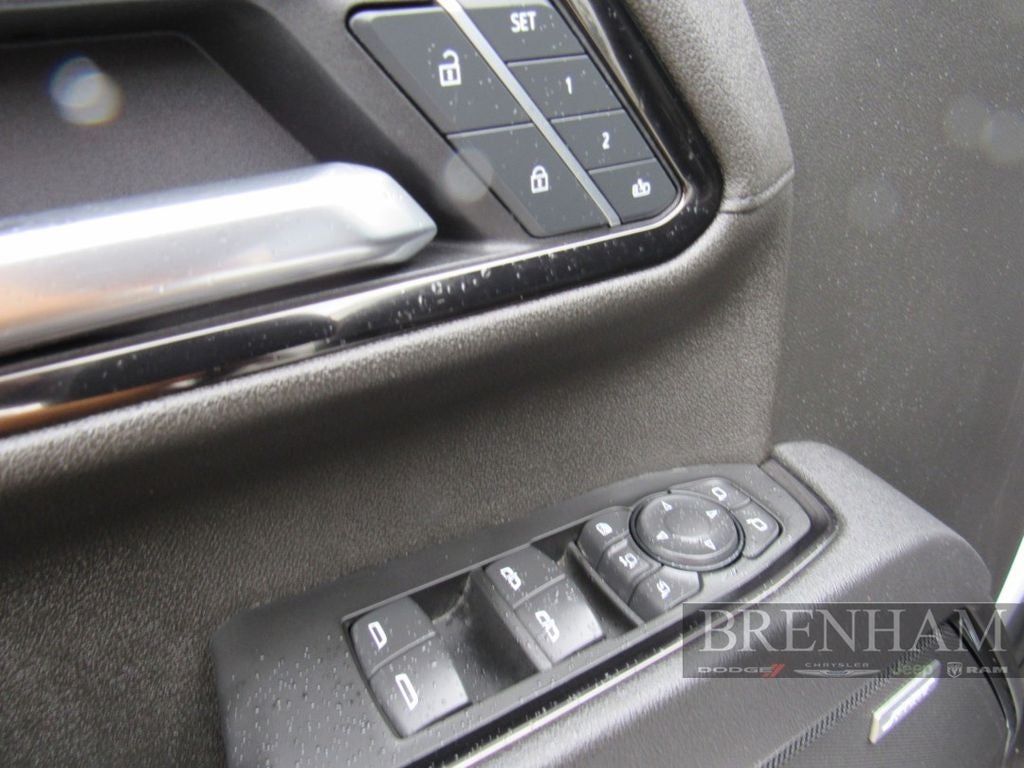 2025 GMC Sierra 2500HD 4WD Crew Cab Standard Bed AT4