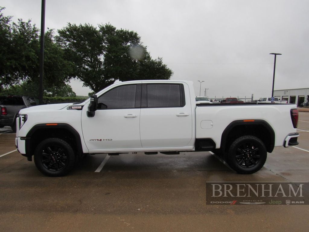 2025 GMC Sierra 2500HD 4WD Crew Cab Standard Bed AT4