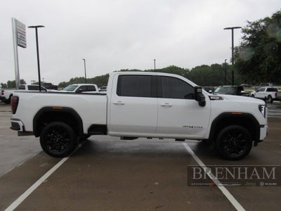 2025 GMC Sierra 2500HD 4WD Crew Cab Standard Bed AT4