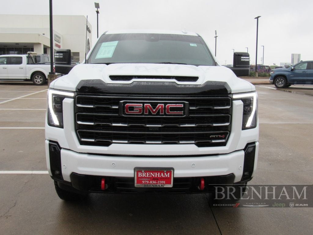 2025 GMC Sierra 2500HD 4WD Crew Cab Standard Bed AT4