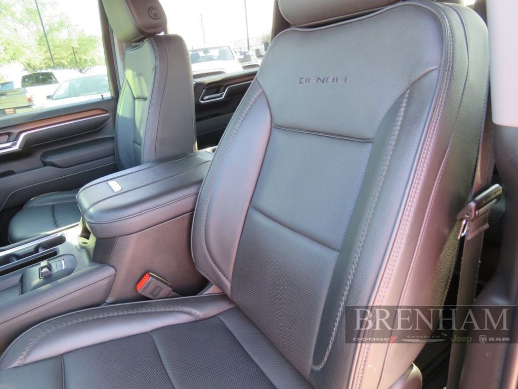 2025 GMC Sierra 3500HD 4WD Crew Cab Long Bed Denali