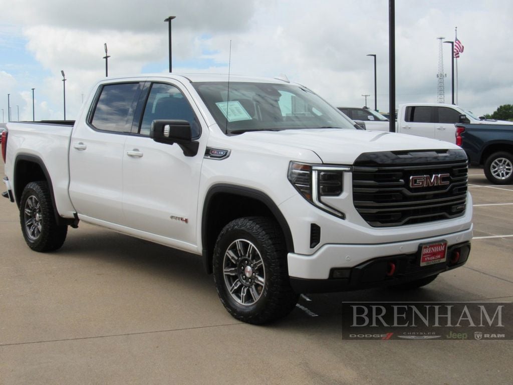 2025 GMC Sierra 1500 4WD Crew Cab Short Box AT4