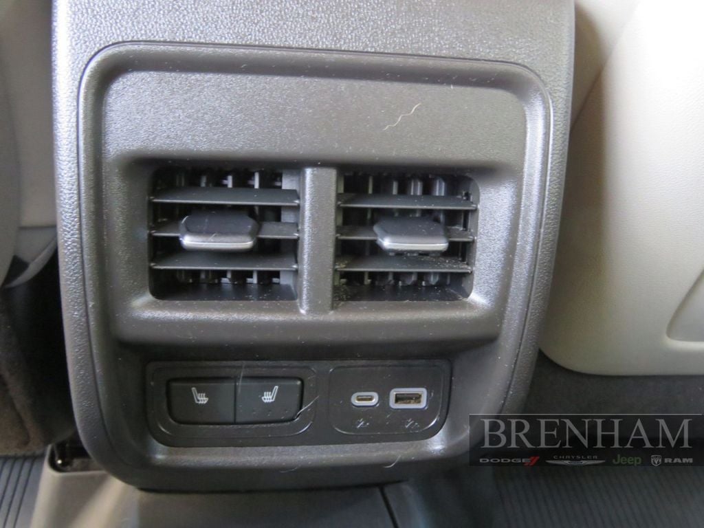 2022 Cadillac XT4 FWD Premium Luxury