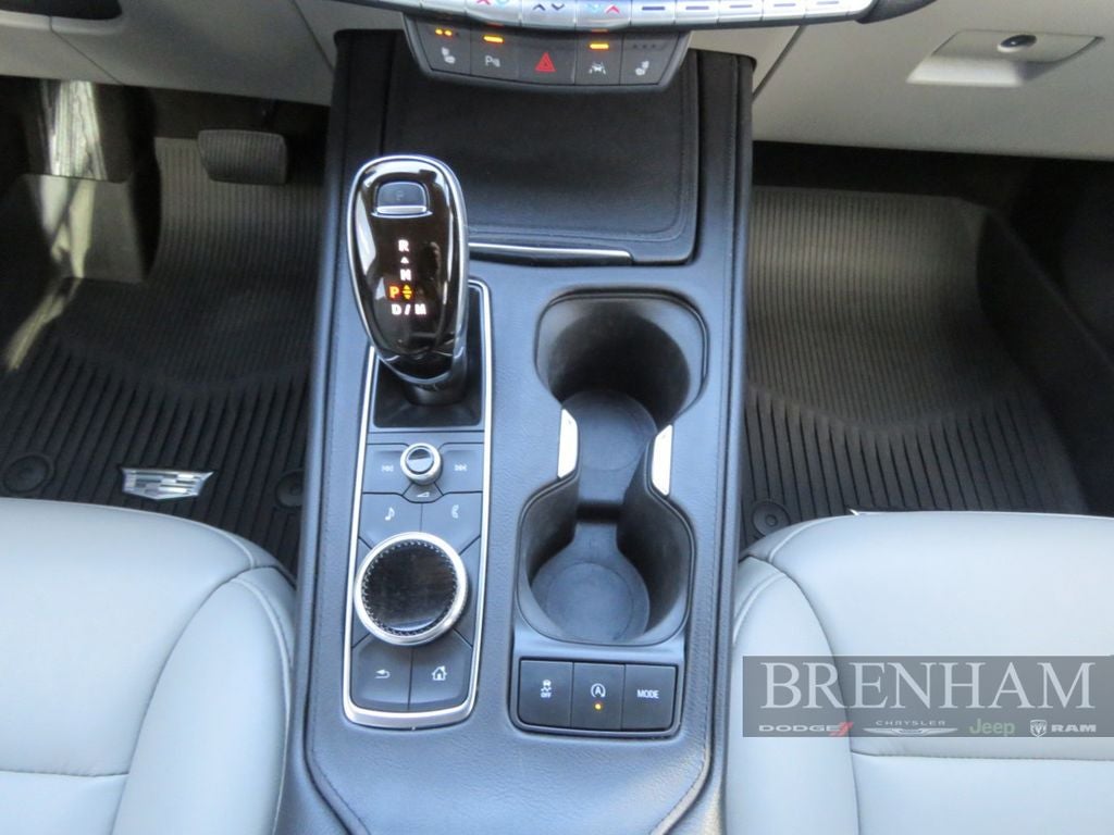 2022 Cadillac XT4 FWD Premium Luxury