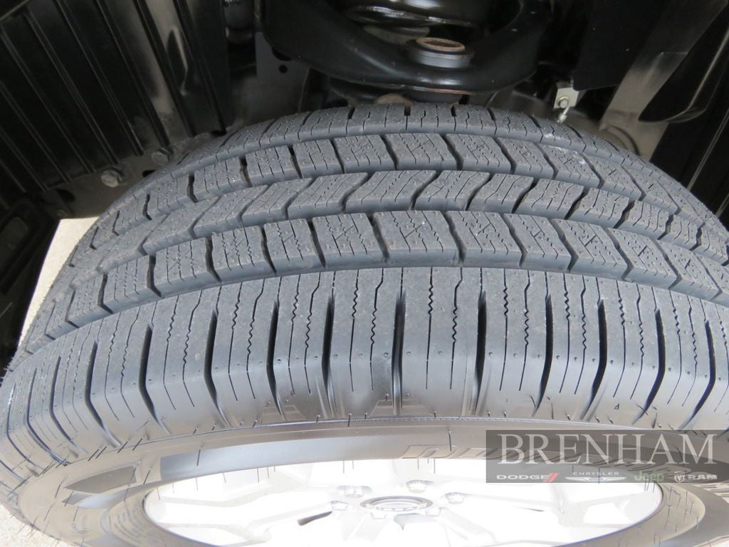 2023 Nissan TITAN XD Crew Cab SV 4x4