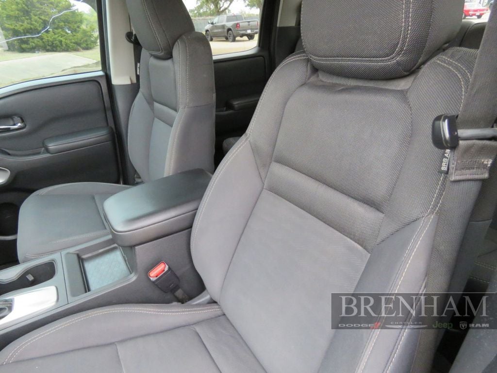 2022 Nissan Frontier Crew Cab SV 4x4