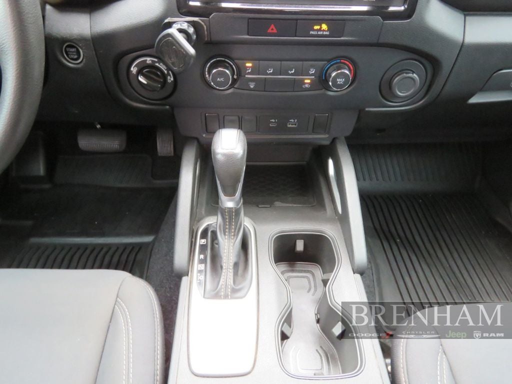 2022 Nissan Frontier Crew Cab SV 4x4