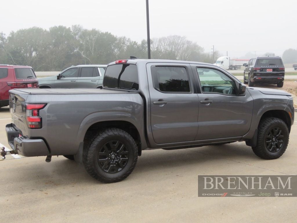 2022 Nissan Frontier Crew Cab SV 4x4