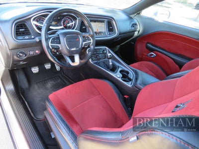 2016 Dodge Challenger 392 Hemi Scat Pack Shaker