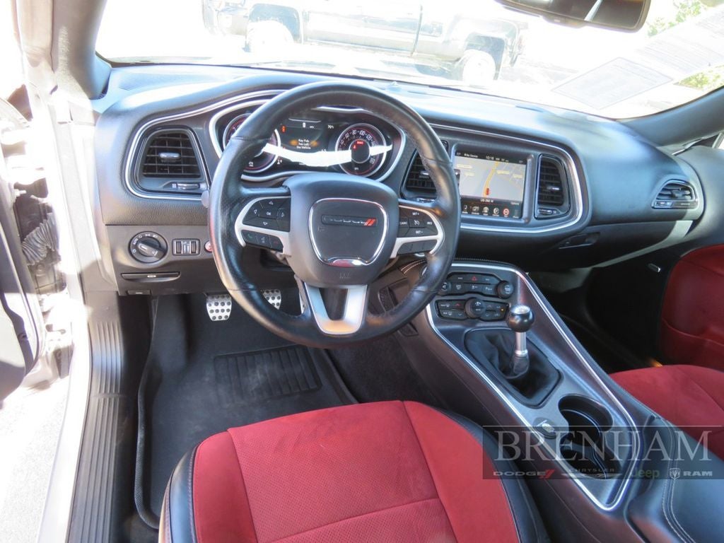 2016 Dodge Challenger 392 Hemi Scat Pack Shaker