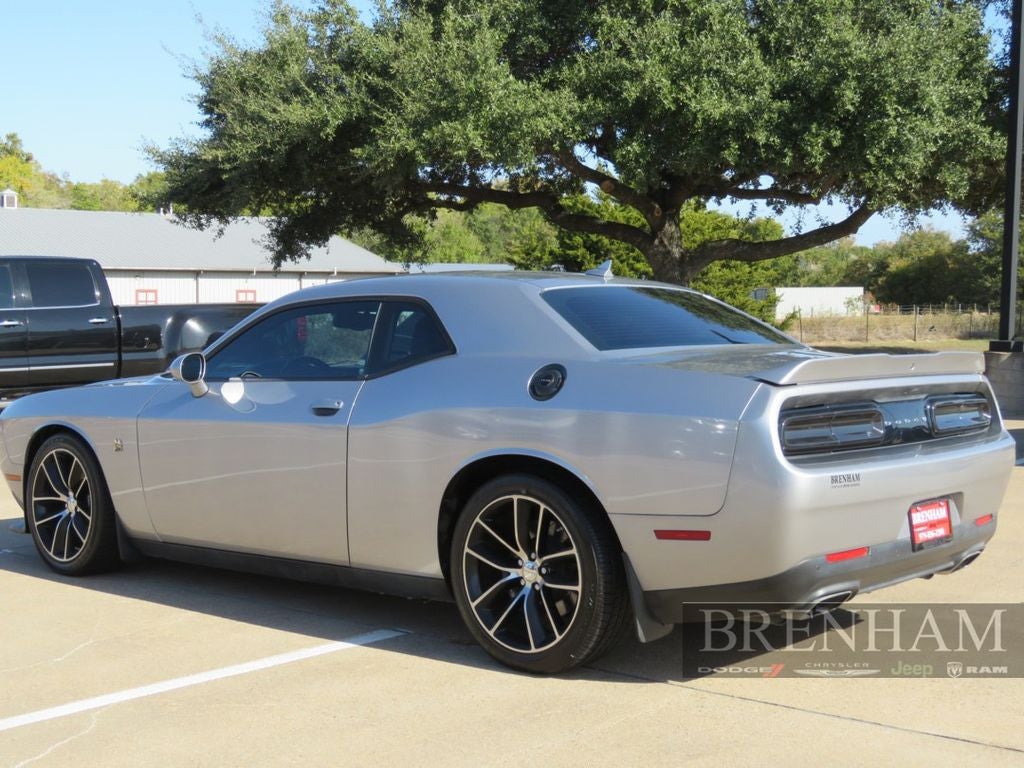 2016 Dodge Challenger 392 Hemi Scat Pack Shaker