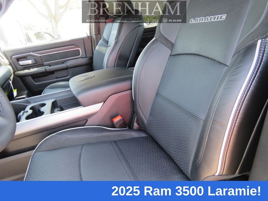 2025 RAM Ram 3500 RAM 3500 LARAMIE MEGA CAB 4X4 6'4' BOX
