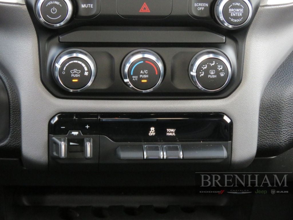 2024 RAM 2500 Big Horn Crew Cab 4x4 6'4' Box