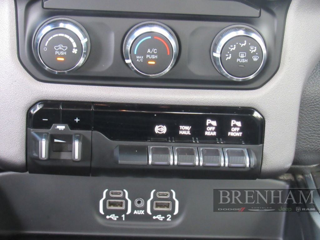 2024 RAM 2500 Big Horn Crew Cab 4x4 6'4' Box