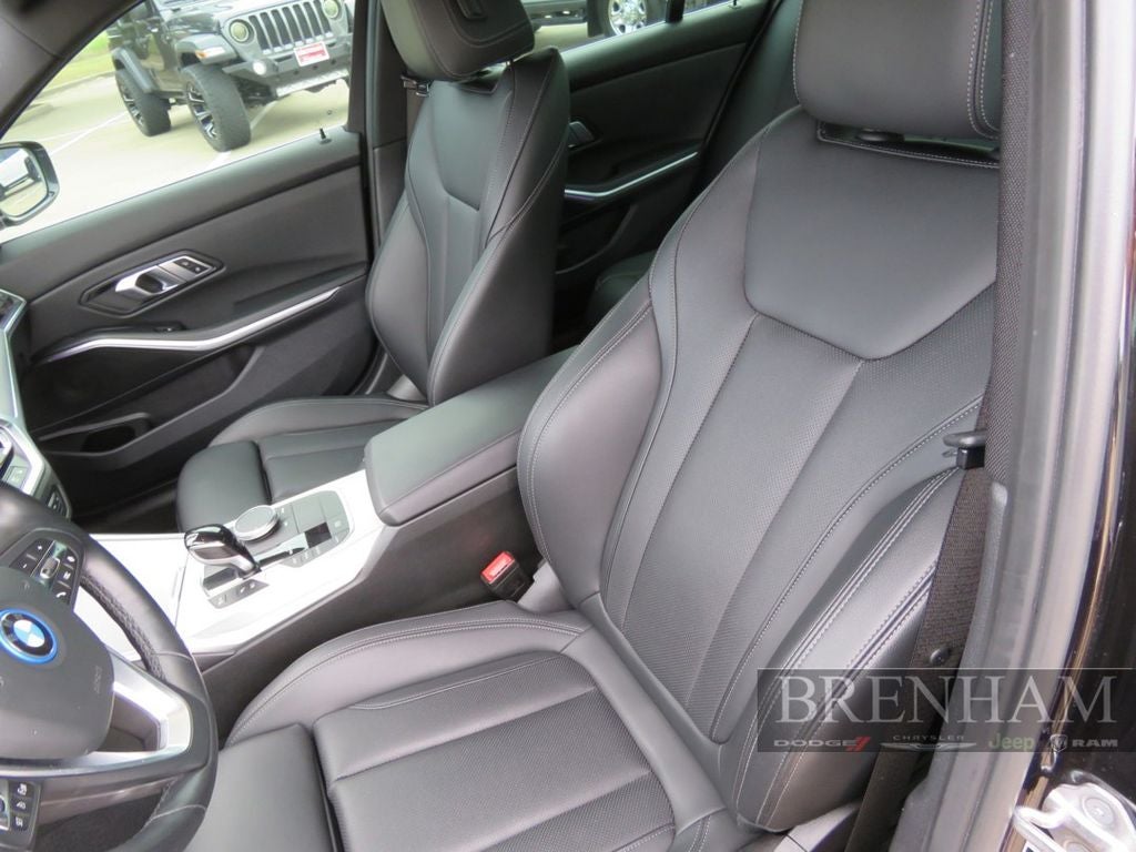 2022 BMW 3 Series 330e Sedan