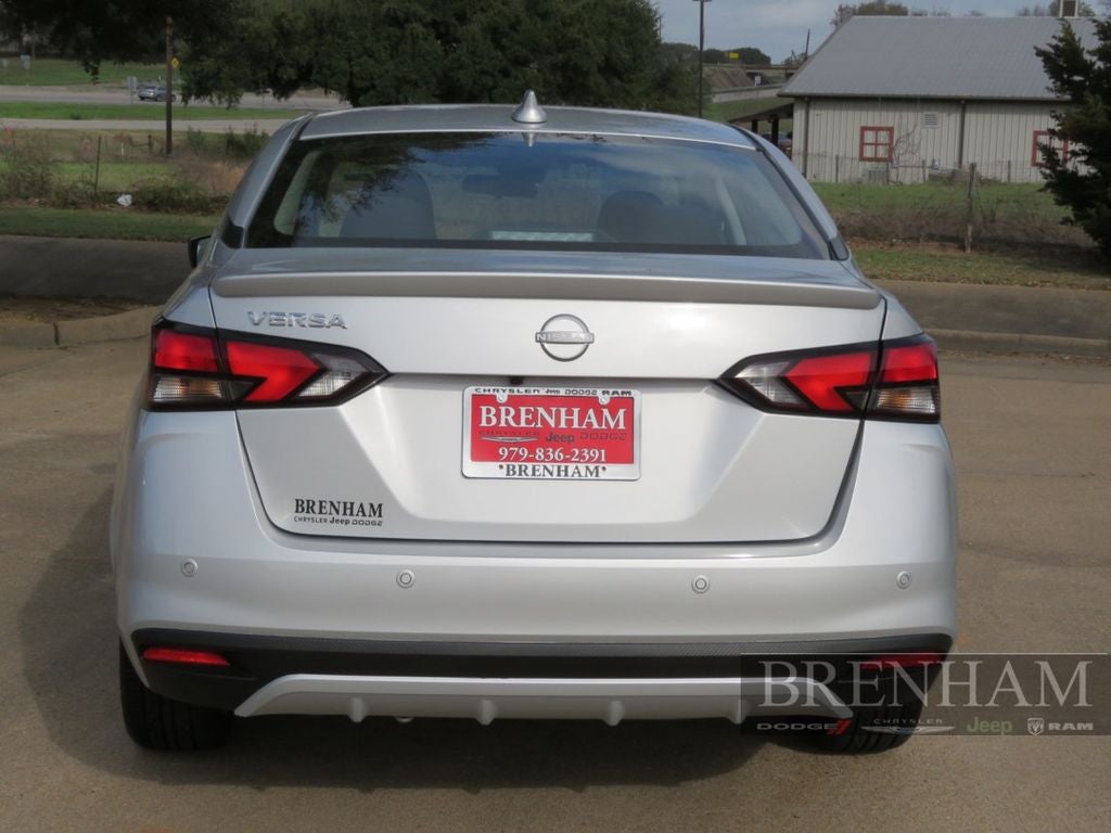 2024 Nissan Versa 1.6 SR