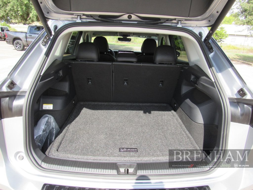 2025 Volkswagen Tiguan 2.0T SE