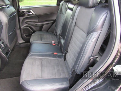 2022 Mitsubishi Outlander Base