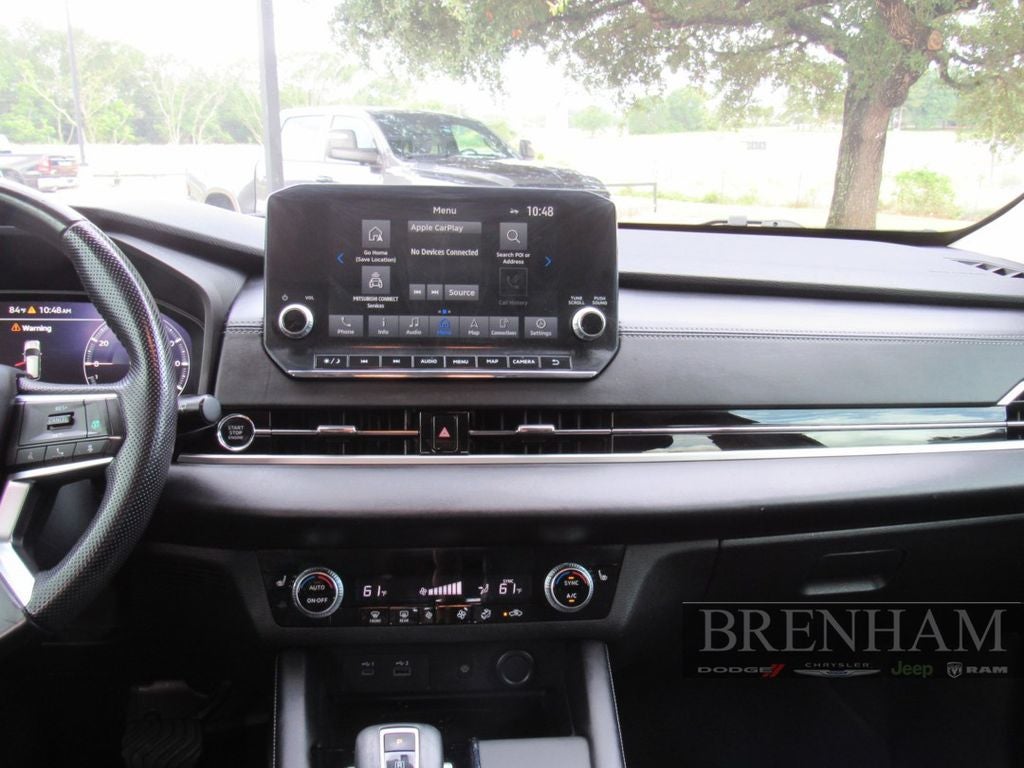 2022 Mitsubishi Outlander Base