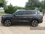 2022 Mitsubishi Outlander Base