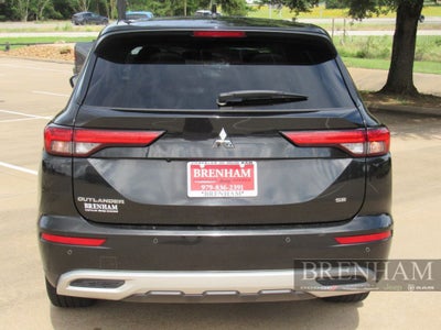 2022 Mitsubishi Outlander Base